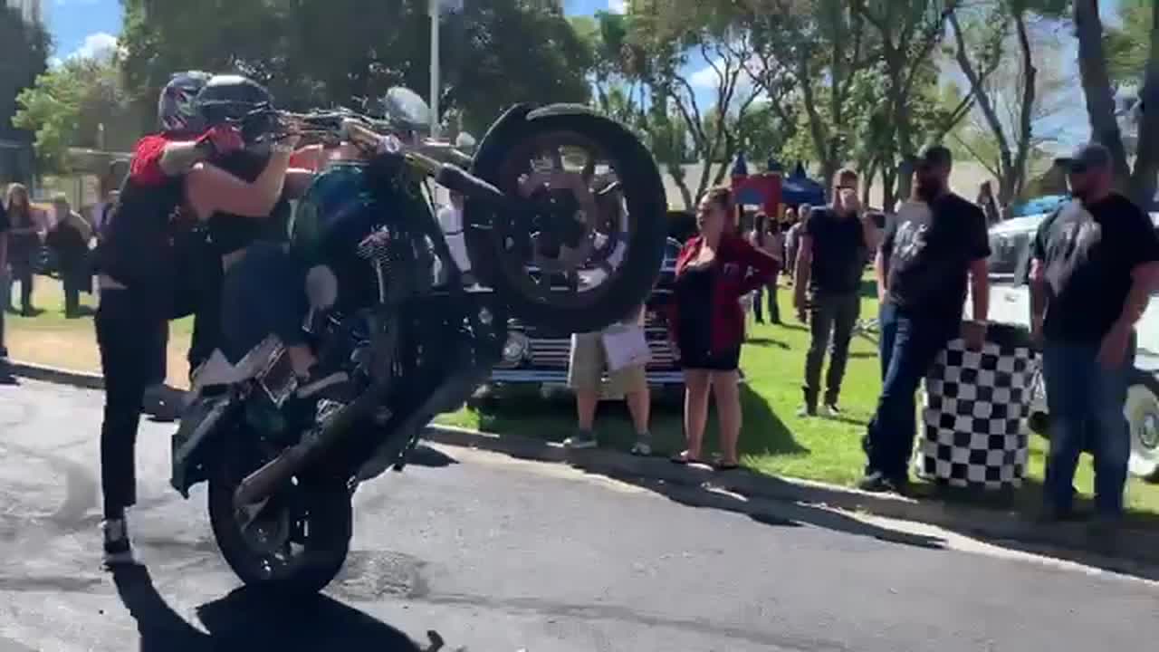 BIKE AND CAR SHOW 2UP WHEELIE Hells Angels Richmond